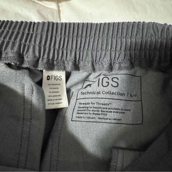 Figs Scrub Set - Picture 8 of 9